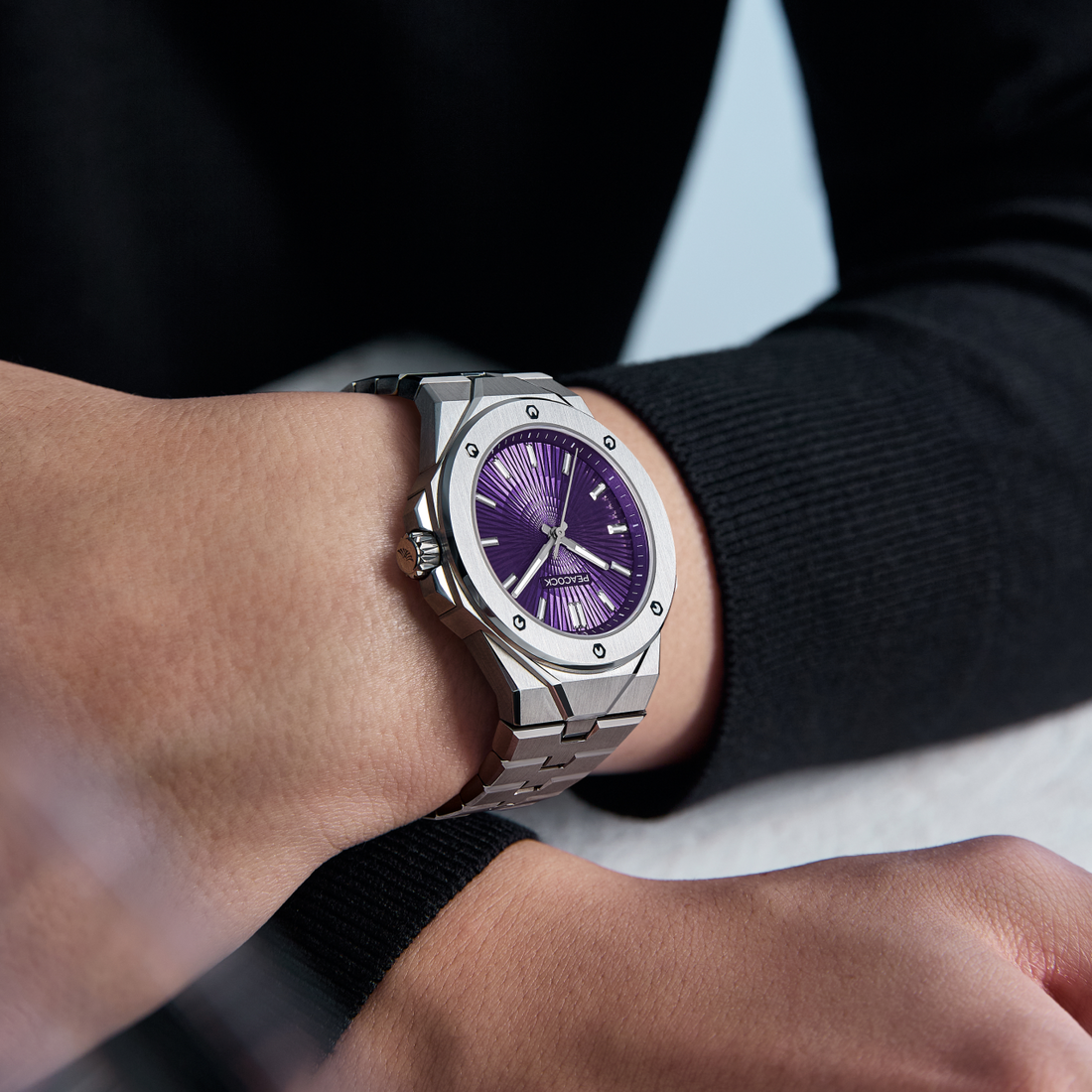 Hands-On Review: This Chinese Luxury Watch Will Blow Your Mind — The Peacock "Plumage Gaze"