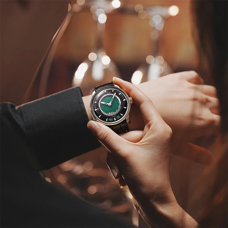 Lucky Harvey Casino Series Sic Bo Automaton Watch